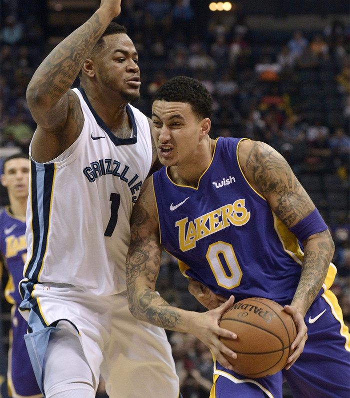 一名高水平 一名高水平